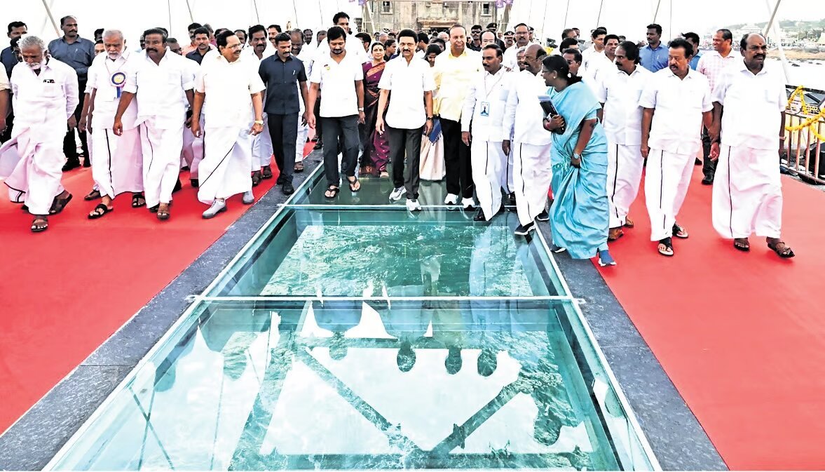 77 મીટર લાંબો, 10 મીટર પહોળોઃ ભારતનો પ્રથમ કાચનો પુલ હવે તમિલનાડુમાં ખુલ્લો મૂકાયો