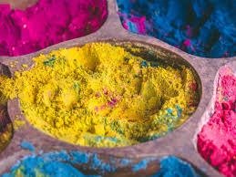 હોળી 2025 વાસ્તુ ટિપ્સ: હોળી પહેલા ઘરમાંથી આ 7 વસ્તુઓ કાઢી નાખો, નહીં તો ગરીબી અને દુઃખનો સામનો કરવો પડશે