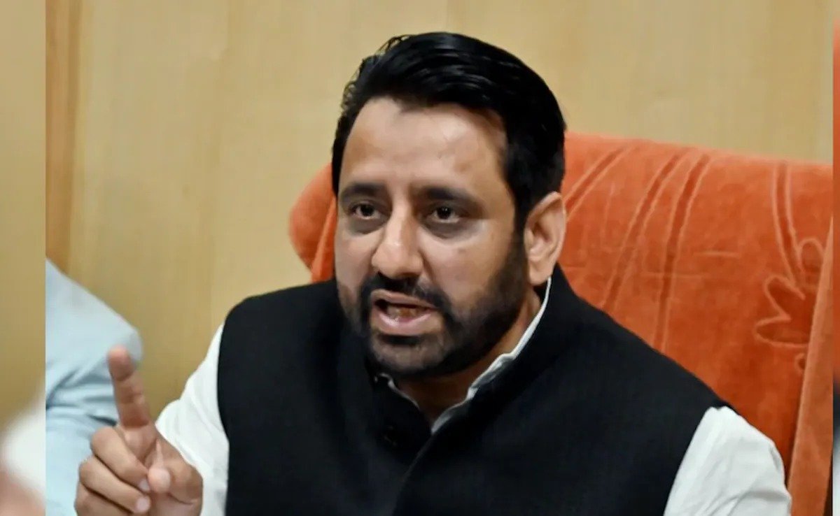 અમાનતુલ્લાહ ખાનની મુસીબત વધી શકે છે, અનેક ધારાઓ હેઠળ ગુનાઓ નોંધ્યા, ઘણી કલમો બિનજામીનપાત્ર