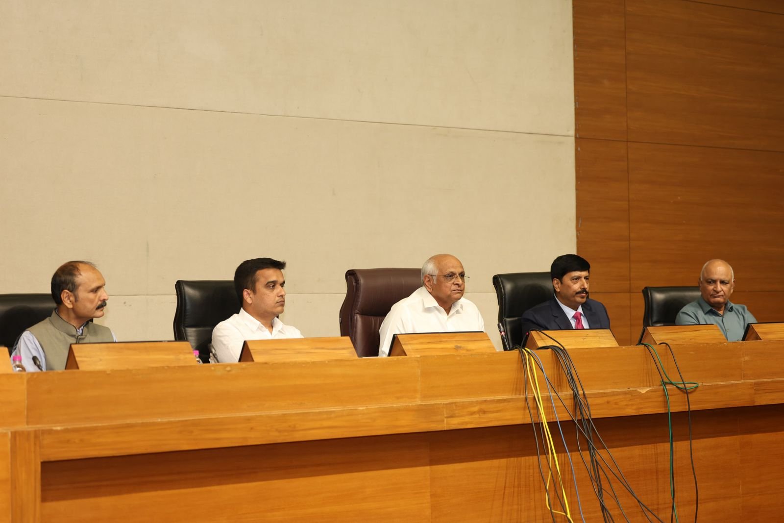 મુખ્યમંત્રી ભૂપેન્દ્ર પટેલ અને વાહન વ્યવહાર રાજ્યમંત્રી શ્રી હર્ષ સંઘવીનો એસ.ટીના કર્મચારીઓ માટે સવેદનશીલ નિર્ણય