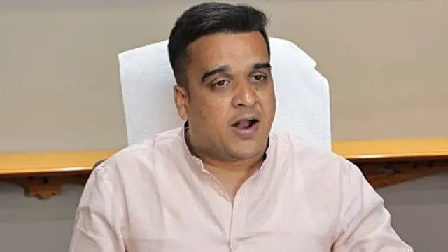 ગુજરાતમાં ગેરકાયદેસર રહેતા 50 બાંગ્લાદેશીઓની અટકાયત, ગૃહમંત્રી હર્ષ સંઘવીએ આપી માહિતી