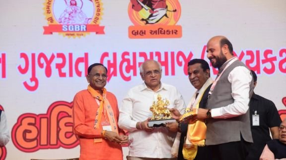 Ahmedabad : અમદાવાદમાં બ્રાહ્મણ સમાજની મેગા બિઝનેસ સમિટનો પ્રારંભ, મુખ્યમંત્રી ભૂપેન્દ્ર પટેલ રહ્યાં હાજર