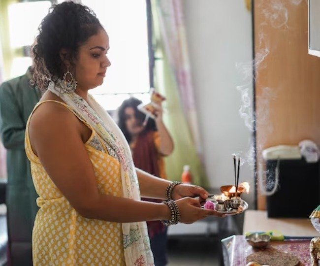 પૂજા પાઠ ટિપ્સ: જો તમને નિયમિત પૂજા કર્યા પછી પણ પરિણામ નથી મળી રહ્યું, તો તમારી આ ભૂલો કારણ બની શકે છે