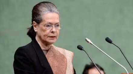 ભારતની શિક્ષણ પ્રણાલીની હત્યા બંધ થવી જોઇએઃ સોનિયા ગાંધી