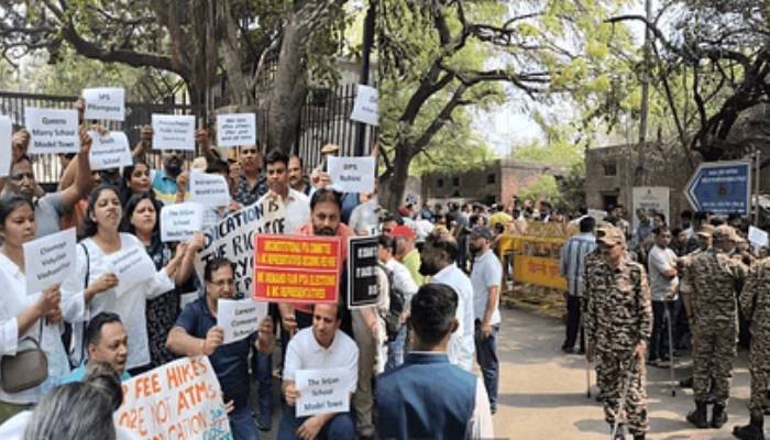 દિલ્હી: 600 શાળાઓ સામે ફી વધારાને લઇ મોટી કાર્યવાહી, હાઇકોર્ટે આપ્યો ઠપકો