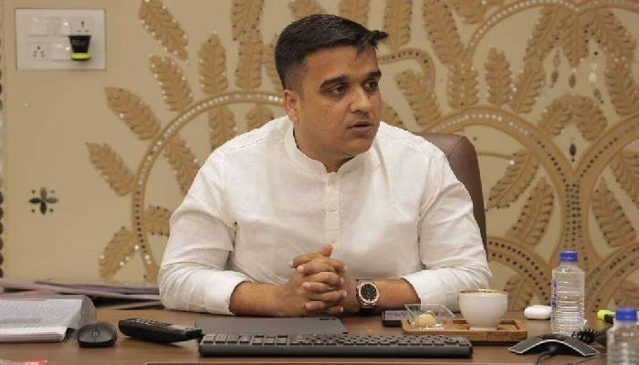 સોશિયલ મીડિયા પર સેનાનું મનોબળ તોડનારની ખેર નથી… કડક કાર્યવાહી કરવા હર્ષ સંઘવીની સૂચના