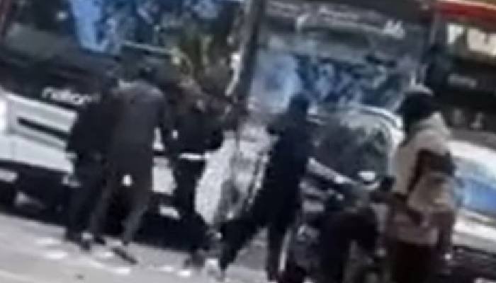 લંડનમાં મસ્જિદ બહાર ગેંગવોરનો વીડિયો થયો વાયરલ, પોલીસ તપાસમાં વ્યસ્ત