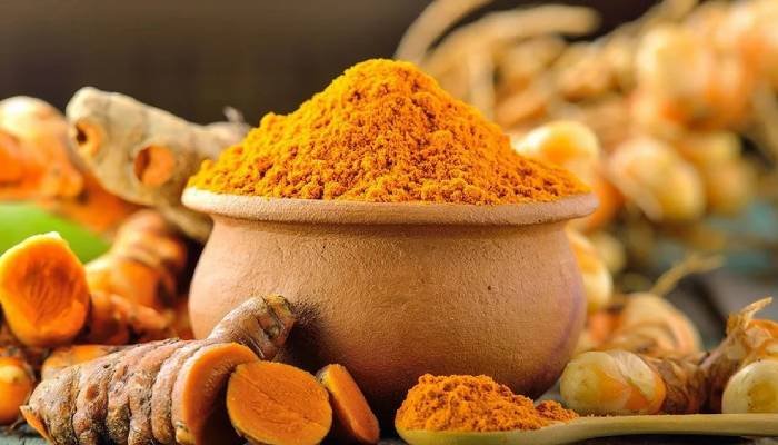 હળદરનું સેવન લીવરની સમસ્યામાં ફાયદાકારક છે કે નુકસાનકારક?, જાણો અહીં