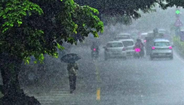 ગુજરાતમાં ભારે વરસાદની આગાહી, હવામાન વિભાગે ઓરેન્જ અને યલો એલર્ટ જાહેર કર્યો