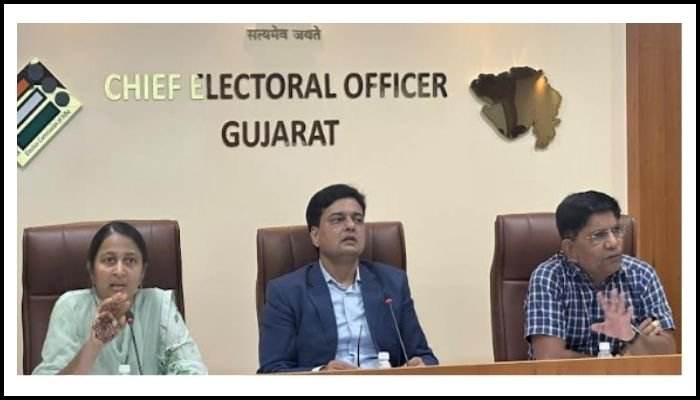 મુખ્ય નિર્વાચન અધિકારીની ગુજરાતના રાજકીય પક્ષોના પ્રતિનિધિઓ સાથે યોજાઇ બેઠક, કર્યો આ અનુરોધ