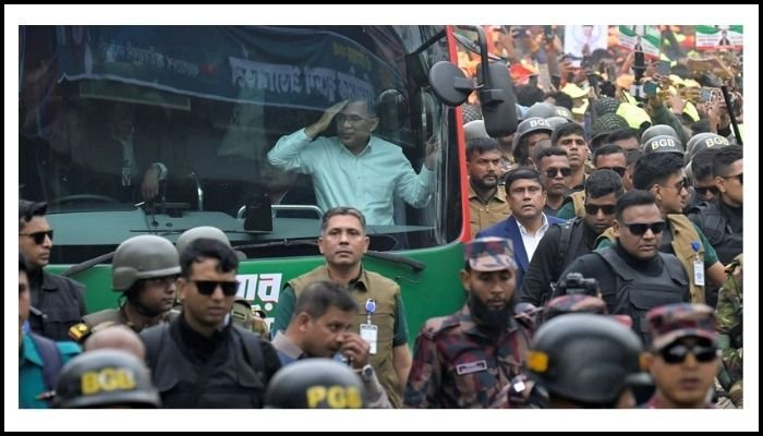 17 વર્ષ બાદ બાંગ્લાદેશ પરત ફરેલા તારિક રહેમાને યોજી રેલી, શેખ હસીના વિશે એક પણ શબ્દ બોલ્યા નહીં