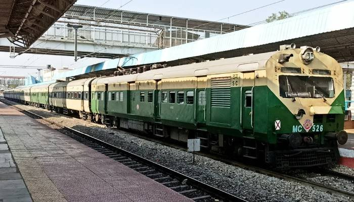 વાંકાનેર-મોરબી ડેમુ ટ્રેનો રદ, યાત્રીઓને તકેદારી રાખવા કરાઈ અપીલ