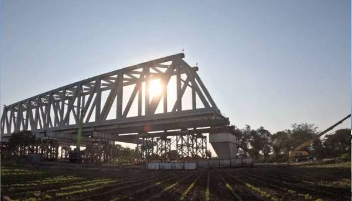 ભરૂચ નજીક તૈયાર થઈ રહ્યો 230 મીટર લાંબો ‘બાહુબલી’ સ્ટીલ બ્રિજ, જાણો વિગત