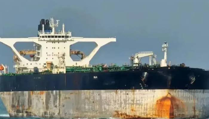 એટલાન્ટિક મહાસાગરમાં ગેરકાયદેસર ઓઈલ ટેન્કર મુદ્દે અમેરિકા, રશિયા અને ચીન વચ્ચે સર્જાયો તણાવ