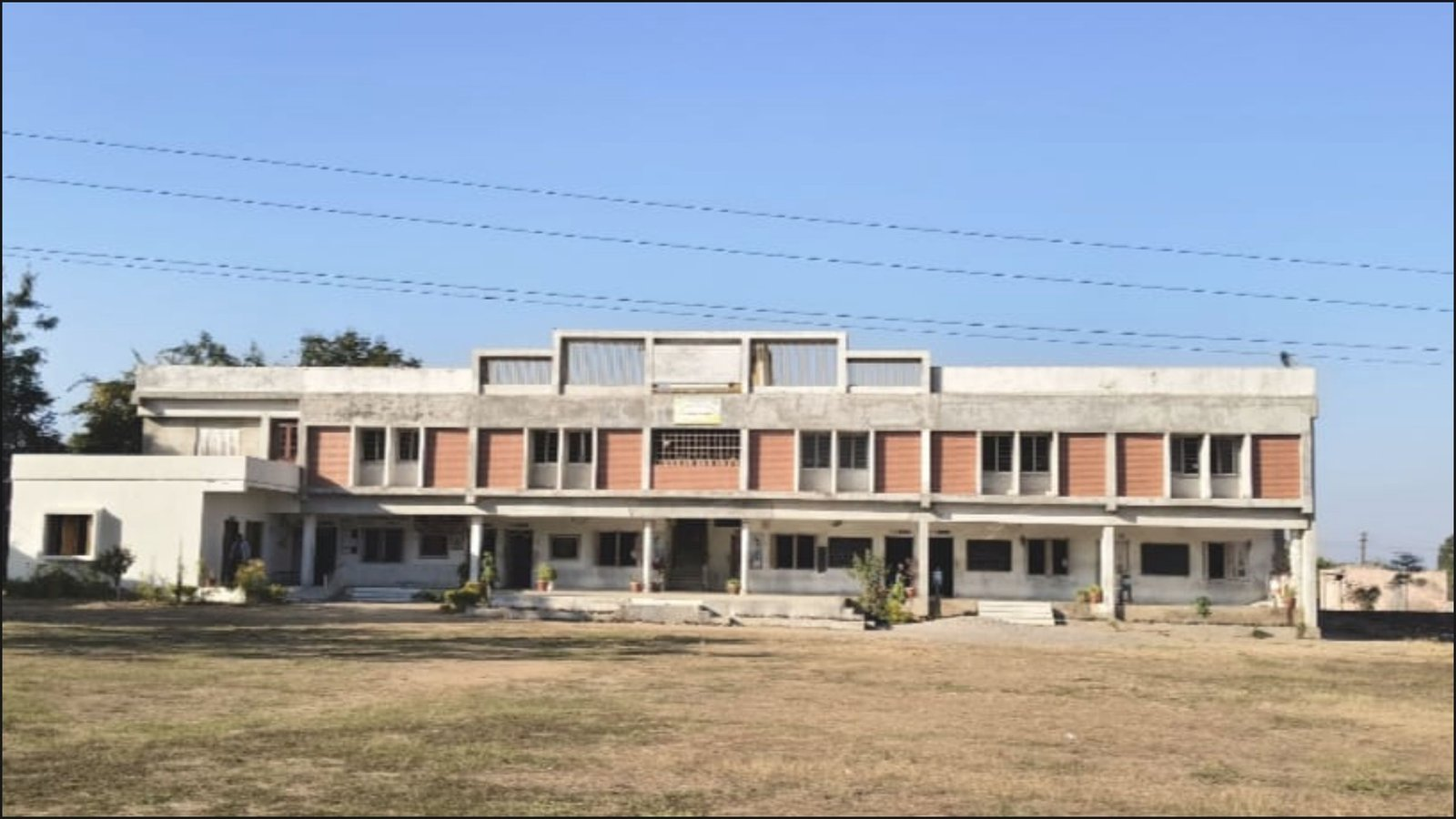 મહીસાગર: જિલ્લા કક્ષાની શ્રેષ્ઠ શાળા તરીકે યુ. આર પટેલ વિદ્યાલયની પસંદગી,  મોટી સરસણનું વધાર્યું ગૌરવ