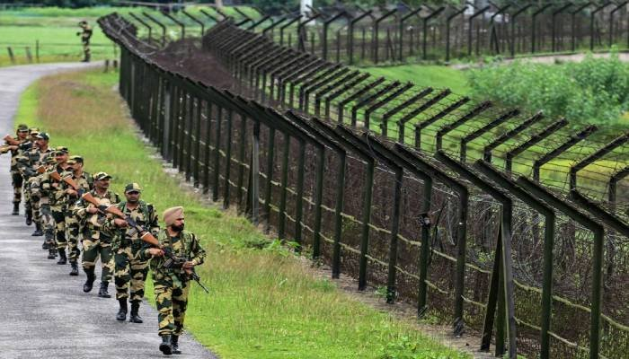 બાંગ્લાદેશમાં અશાંતિ બાદ ભારતીય સરહદ પર હાઈએલર્ટ, સ્માર્ટ ફેન્સિંગ લગાવી ઘૂસણખોરી અટકાવવાની તૈયારી