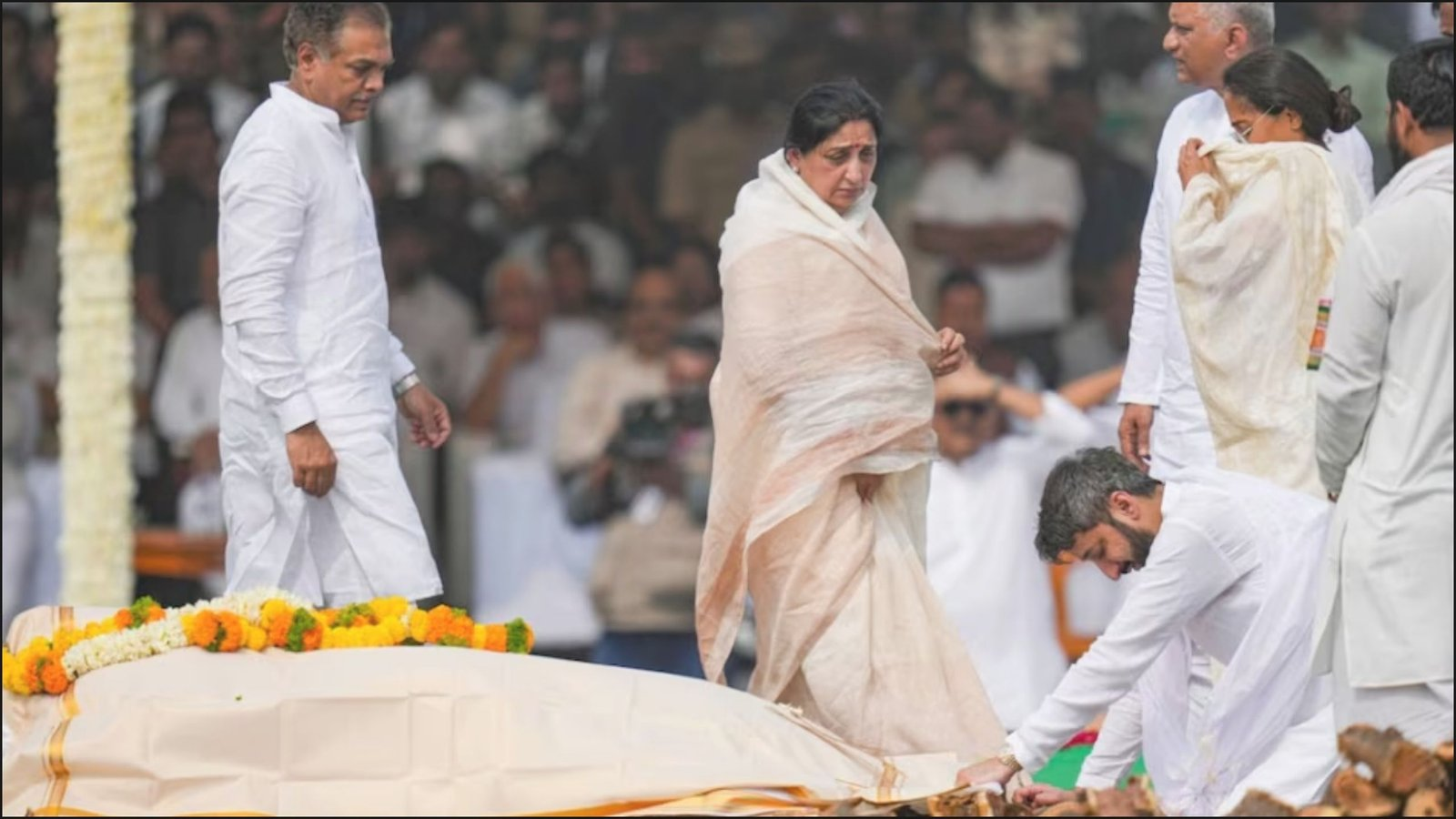 સુનેત્રા પવાર બની શકે છે મહારાષ્ટ્રના ડેપ્યુટી સીએમ ! પ્રફુલ પટેલ અને છગન ભુજબળે કરી મુલાકાત