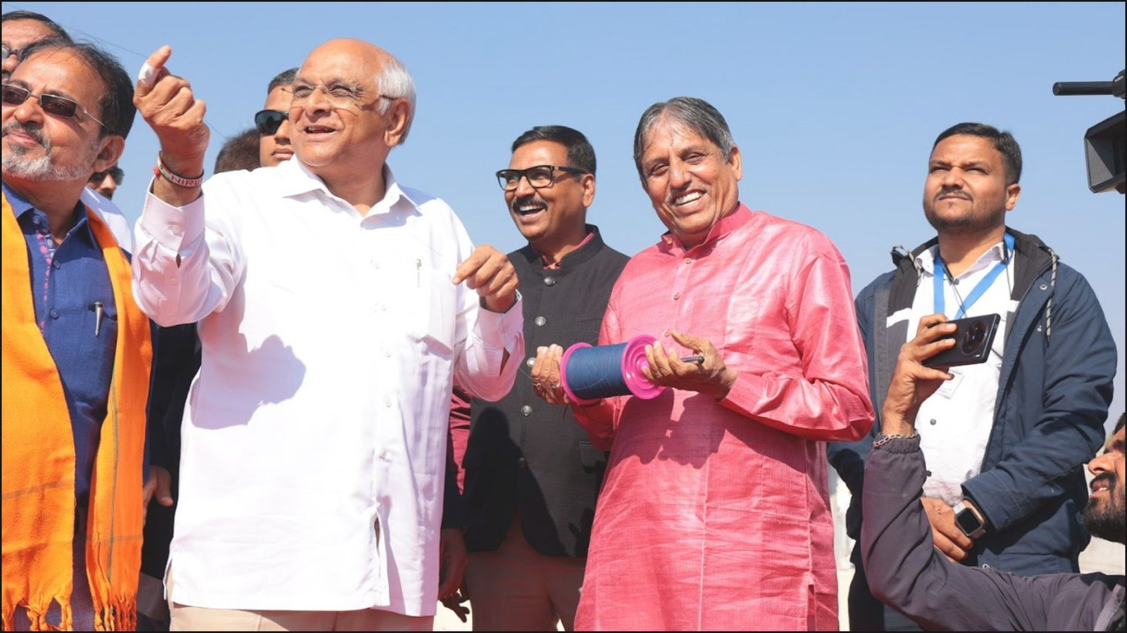 મુખ્યમંત્રી ભૂપેન્દ્ર પટેલ અમદાવાદમાં મકરસંક્રાંતિ પર્વની ઉજવણીમાં સહભાગી થયા, સાંસદ અને ધારાસભ્યો પણ જોડાયા