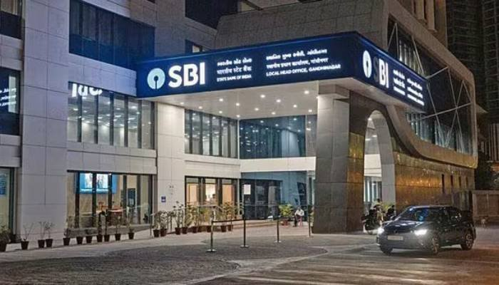 SBI ની ‘જાયન્ટ’ છલાંગ: TCS ને પછાડી ભારતની ચોથી સૌથી મોટી કંપની બની