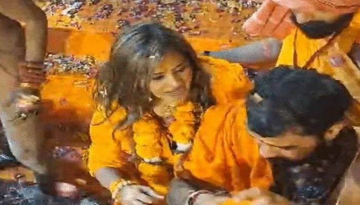 જુનાગઢ: નાગા સાધુઓ વચ્ચે મૃગી કૂંડમાં ડૂબકી લગાવવાના મામલે કીર્તિ પટેલ સામે ફરિયાદ નોંધાઇ