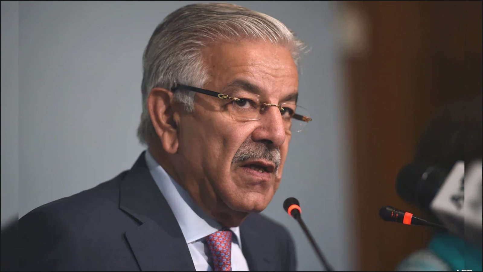 પાકિસ્તાનના સંરક્ષણ પ્રધાને ખોલી પોતાની જ સેનાની પોલ, જાણો શું કહ્યું