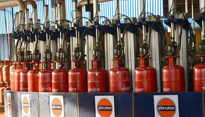 મધ્ય પૂર્વ તણાવ વચ્ચે LPG સિલિન્ડરના ભાવમાં વધારો, ઘરેલુ ગેસ ₹60 મોંઘો; જાણો નવા દર