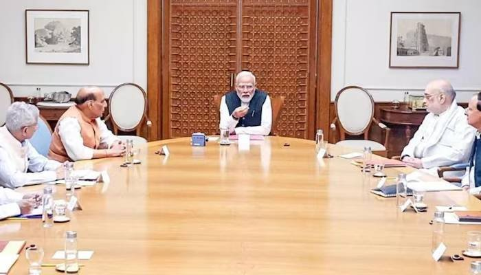 પશ્ચિમ એશિયા સંકટ: PM મોદીની અધ્યક્ષતામાં CCS બેઠક, મંત્રીઓ-સચિવોને મહત્વના નિર્દેશ