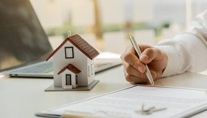 રાજકોટ સહિત ગુજરાતમાં મહિલાઓના નામે પ્રોપર્ટી ખરીદીનો ટ્રેન્ડ વધ્યો, છતાં હિસ્સો હજુ ઓછો