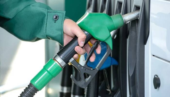 પેટ્રોલ-ડીઝલની કોઈ અછત નહીં: સર્વપક્ષીય બેઠકમાં સરકારનો વિશ્વાસ, હોર્મુઝથી જહાજો ભારત તરફ રવાના