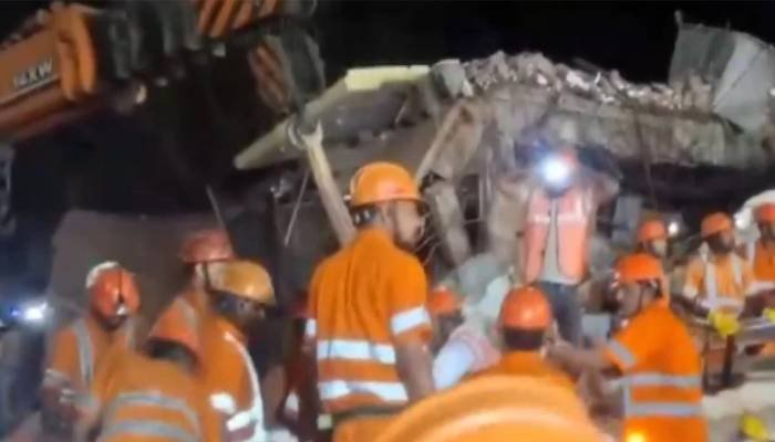 અનૂપપુરમાં ભયાનક અકસ્માત: 3 માળની બિલ્ડિંગ ધરાશાયી, અનેક લોકો કાટમાળ નીચે ફસાયા