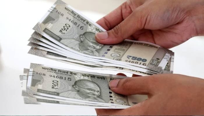 8મું પગાર પંચ: લઘુતમ પગાર ₹18,000થી ₹69,000 સુધી વધારાની શક્યતા, કર્મચારીઓમાં ખુશીનો માહોલ