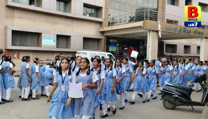 અમદાવાદ ગ્રામ્યના માર્ગો પર ગુંજ્યો ‘અચૂક મતદાન’નો નાદ: જાગૃતિ રેલી અને માનવ સાંકળ દ્વારા મતાધિકારનો સંદેશ પ્રસરાવાયો