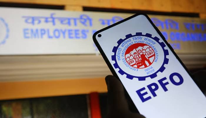 EPFOનો મોટો નિર્ણય: ખાનગી ક્ષેત્રના કર્મચારીઓ માટે PFની પગાર મર્યાદા ₹15,000થી વધીને ₹25,000 થશે