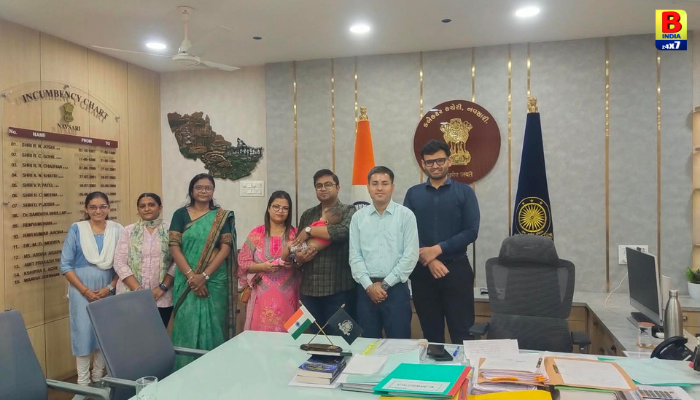 Navsari  : કચરાપેટીમાંથી વાત્સલ્યના ખોળા સુધી માસૂમ બાળકીની સફર, Navsariમાં નવજાતને મળ્યો નવો પરિવાર Triumph of Humanity  2026