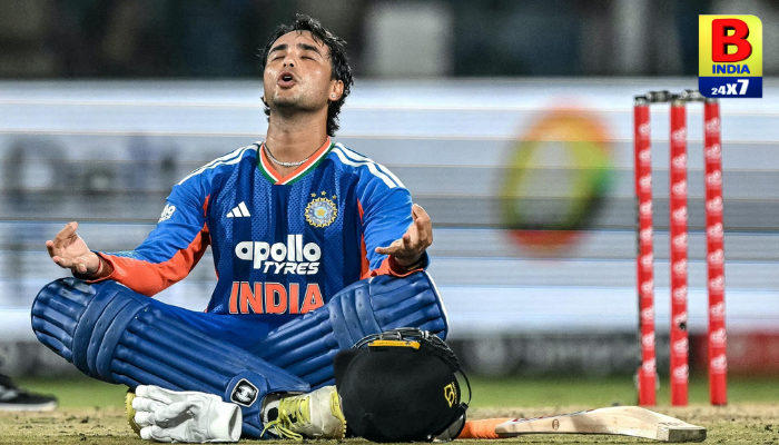 Cricket : મેદાન પર પલાંઠી વાળી કર્યો ‘ૐ નમઃ શિવાય’નો જાપ: તોફાની ઇનિંગ્સ બાદ અભિષેકનું ‘યોગિક’ સેલિબ્રેશન વાયરલ;  30  Vibrant Pose