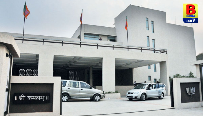 Gandhinagar : ભાજપમાં ‘નો રિપીટ થીયરી’ નહીં, નવા ચહેરાઓ પર દાવ: 10થી 12 વર્તમાન કોર્પોરેટરોને ફરી ટિકિટ મળવાની શક્યતા