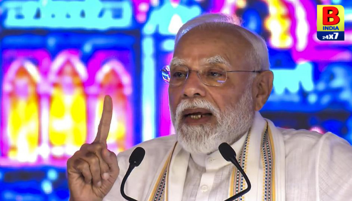 Vadodaraમાં વિકાસનો મેગા પ્રોજેક્ટ: PM મોદીએ ₹35,000 કરોડથી વધુના વિકાસકાર્યોનું શિલાન્યાસ અને લોકાર્પણ કર્યું  Pioneering Progress