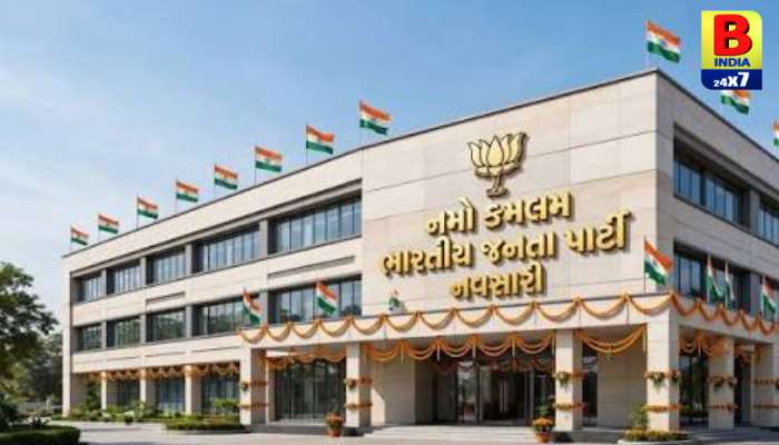 Navsariમાં PM મોદીએ AI આધારિત ‘નમો કમલમ’નું લોકાર્પણ કર્યું: 500 ડમરુના નાદ અને 1100 બહેનોએ કળશથી કર્યું ભવ્ય સ્વાગત Innovative Launch
