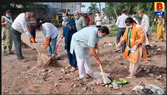 Ankleshwarમાં ‘સ્વચ્છતા હી સેવા’ અભિયાન અંતર્ગત ઝૈનબ પાર્ક ખાતે સફાઈ અભિયાન Infrastructure Growth   2026