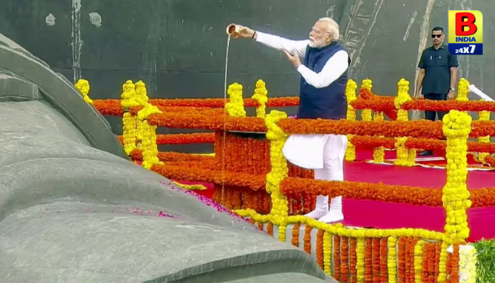 PM મોદીએ સરદાર પટેલને શ્રદ્ધાંજલિ અર્પણ કરી…