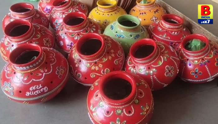 Navratri :  નવરાત્રીના ગરબામાં 27 છિદ્ર કેમ હોય છે? જાણો ધાર્મિક રહસ્ય… Spiritual